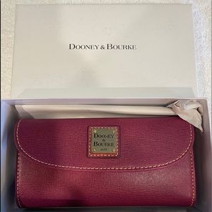 Dooney & Bourke NWT leather wallet